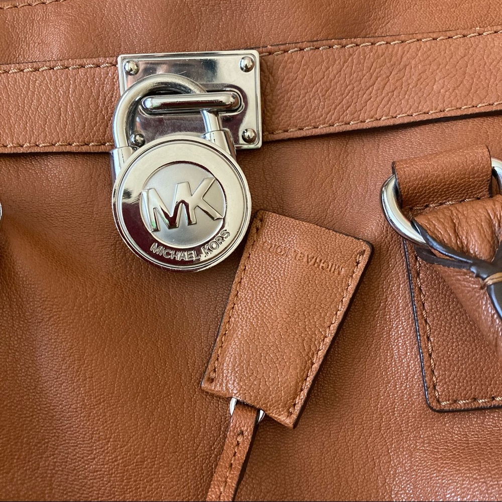 Michael Kors Hamilton Leather Handbag | Sholder Bag Silver Hardware - Picture 9 of 16
